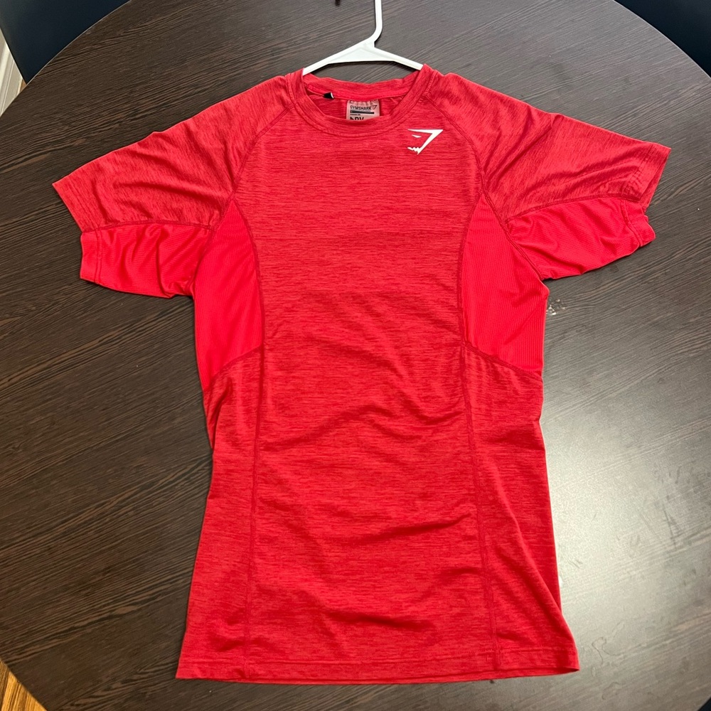 Gymshark element base layer RED